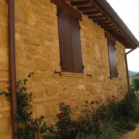 Pietra Maula Agriturismo Кастельраймондо Экстерьер фото