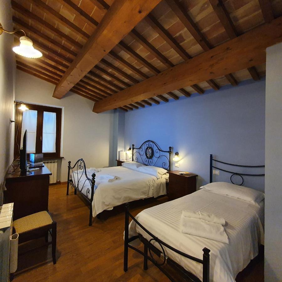 Pietra Maula Agriturismo Кастельраймондо Экстерьер фото