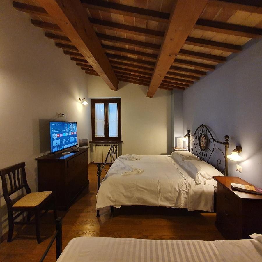 Pietra Maula Agriturismo Кастельраймондо Экстерьер фото
