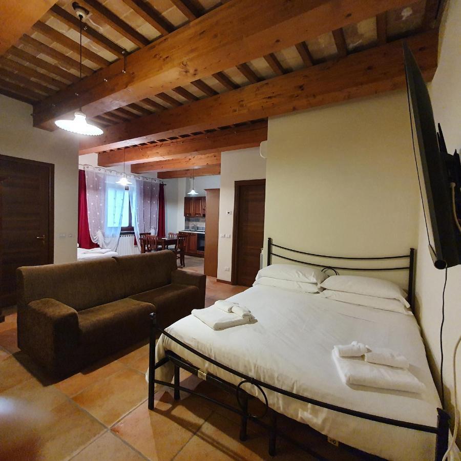 Pietra Maula Agriturismo Кастельраймондо Экстерьер фото