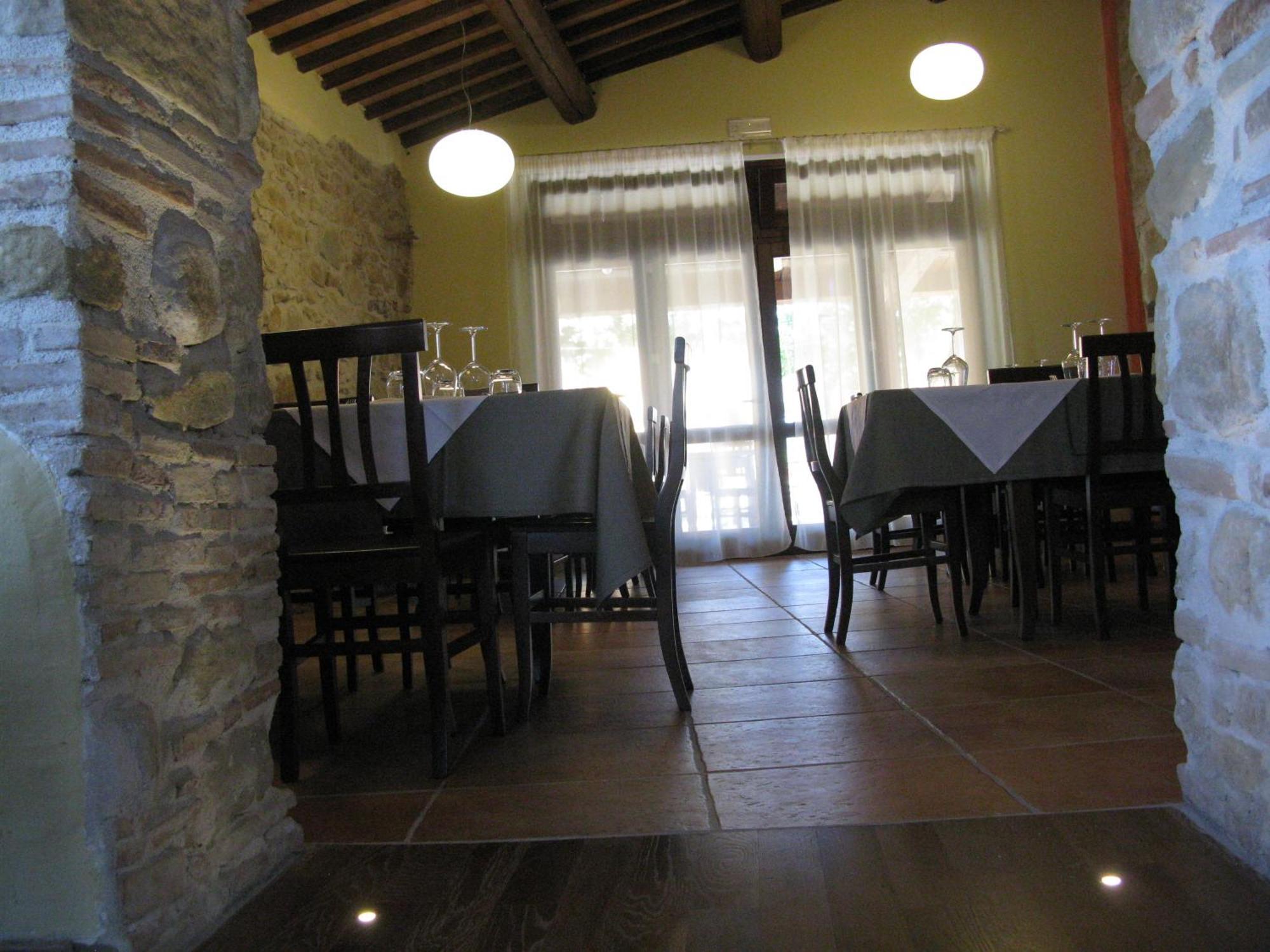 Pietra Maula Agriturismo Кастельраймондо Экстерьер фото