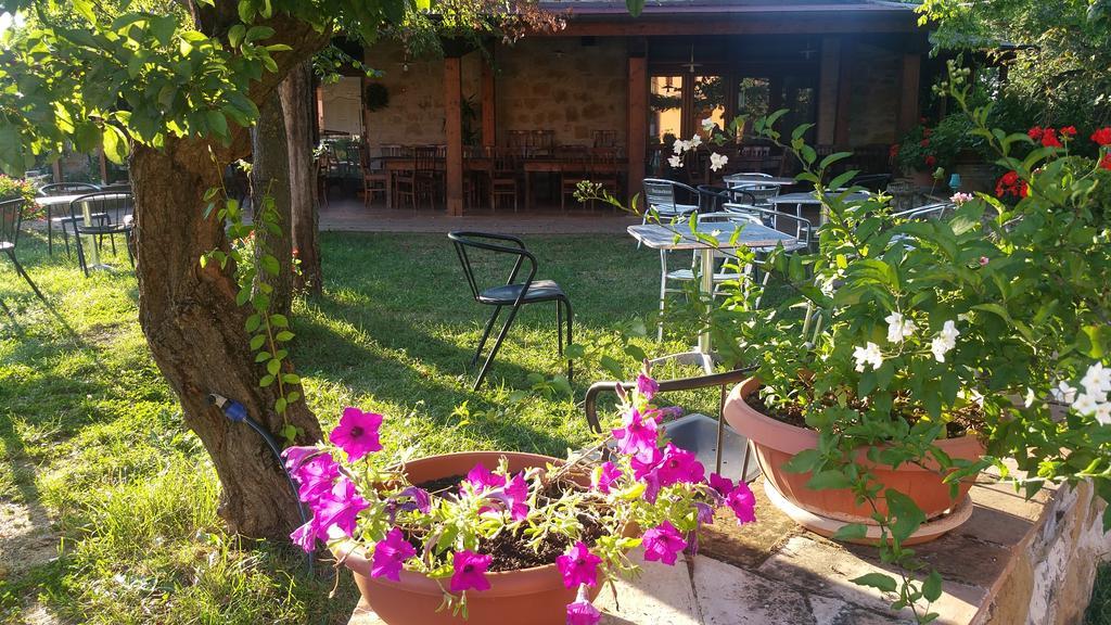 Pietra Maula Agriturismo Кастельраймондо Экстерьер фото